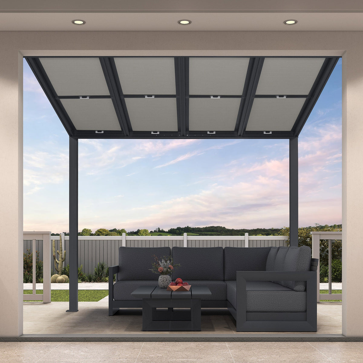 PURPLE LEAF – Pavillon mural avec toit gris en polycarbonate, structure en aluminium et stores plissés rétractables pour porche