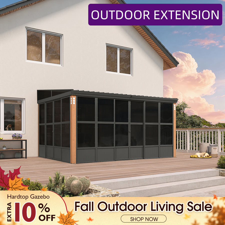 PURPLE LEAF – Solarium mural adossé avec toit incliné en acier galvanisé, structure fermée en aluminium gris et colonnes effet bois