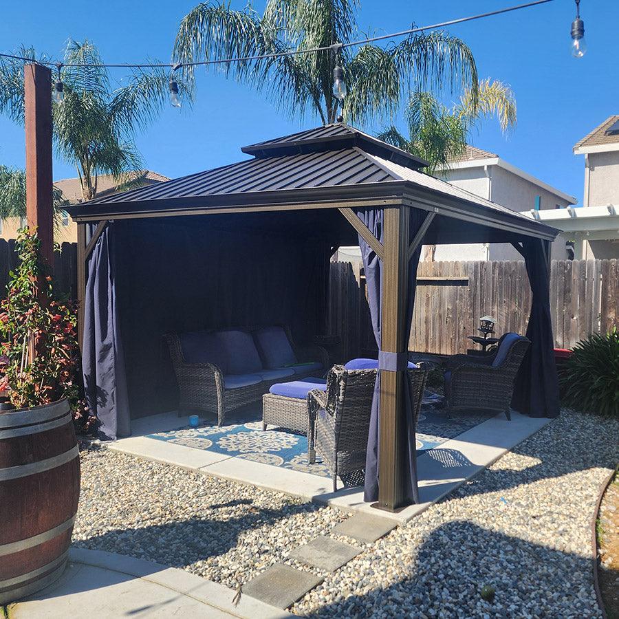PURPLE LEAF – Pavillon extérieur à toit rigide pour terrasse, structure en aluminium bronze avec rideau bleu marine