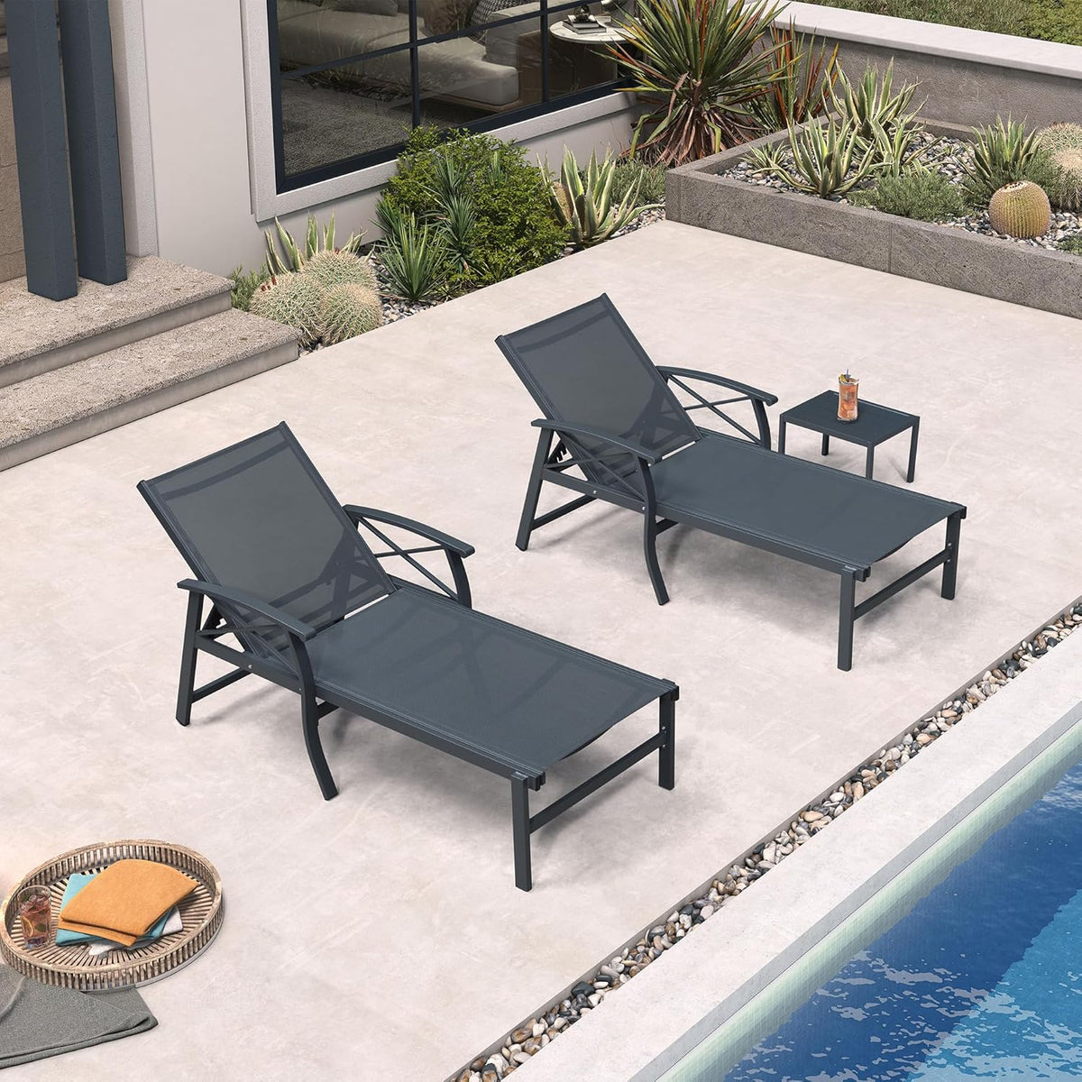 PURPLE LEAF – Chaise longue extérieure extra-large et extra-largeur en aluminium, 5 positions réglables, accoudoirs et table d’appoint pour piscine et terrasse