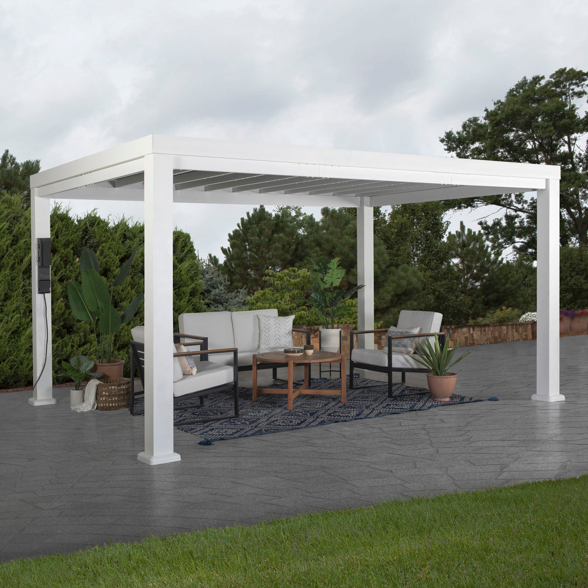 Windham 14x10 – Pergola moderne en acier avec toile d’ombrage souple