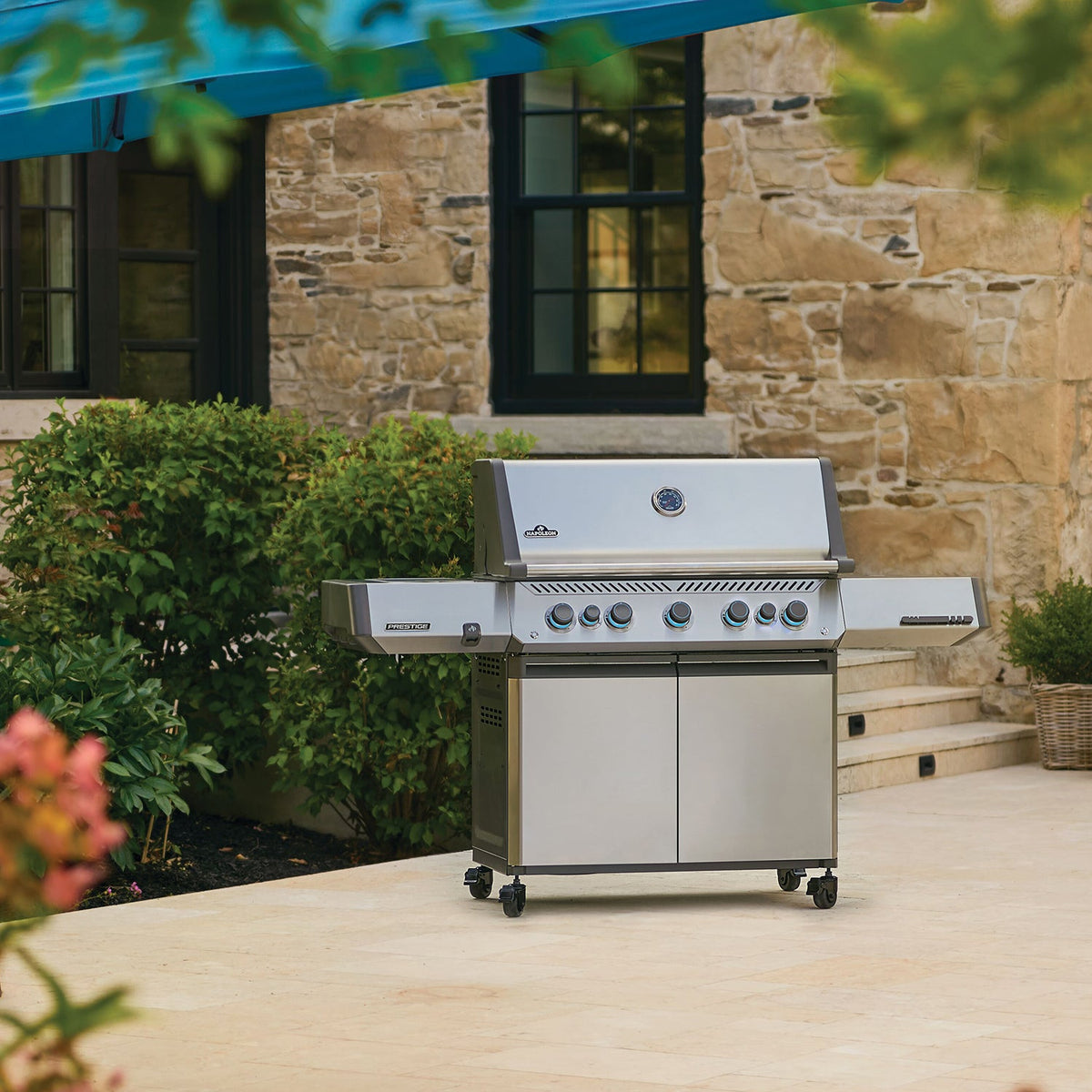 Napoleon Prestige 665 RSIB – Barbecue 7 brûleurs avec brûleurs infrarouges latéral et arrière, acier inoxydable
