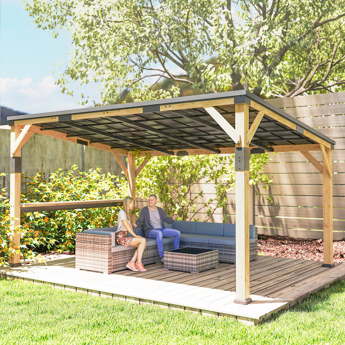 PerArbor 10' x 14' – Pavillon adossé en bois avec toit incliné en acier galvanisé et tablette de bar
