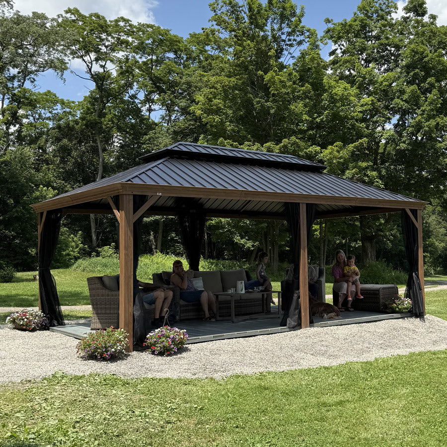 PURPLE LEAF – Pavillon à toit rigide pour terrasse, structure en aluminium effet bois avec moustiquaires