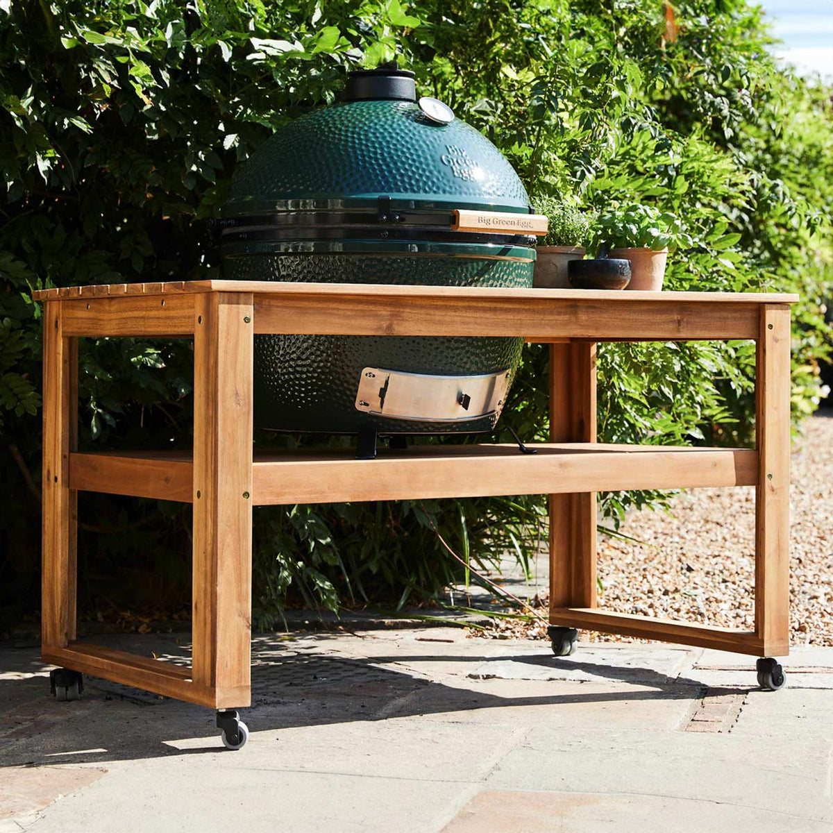 XL Big Green Egg + ensemble table en acacia