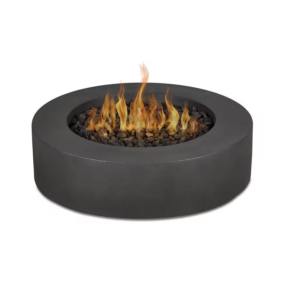 Jensen Co. Brookhurst – Brasero extérieur rond en GFRC au propane liquide 43 In. W X 13 In. H, Carbon, avec pierres de lave