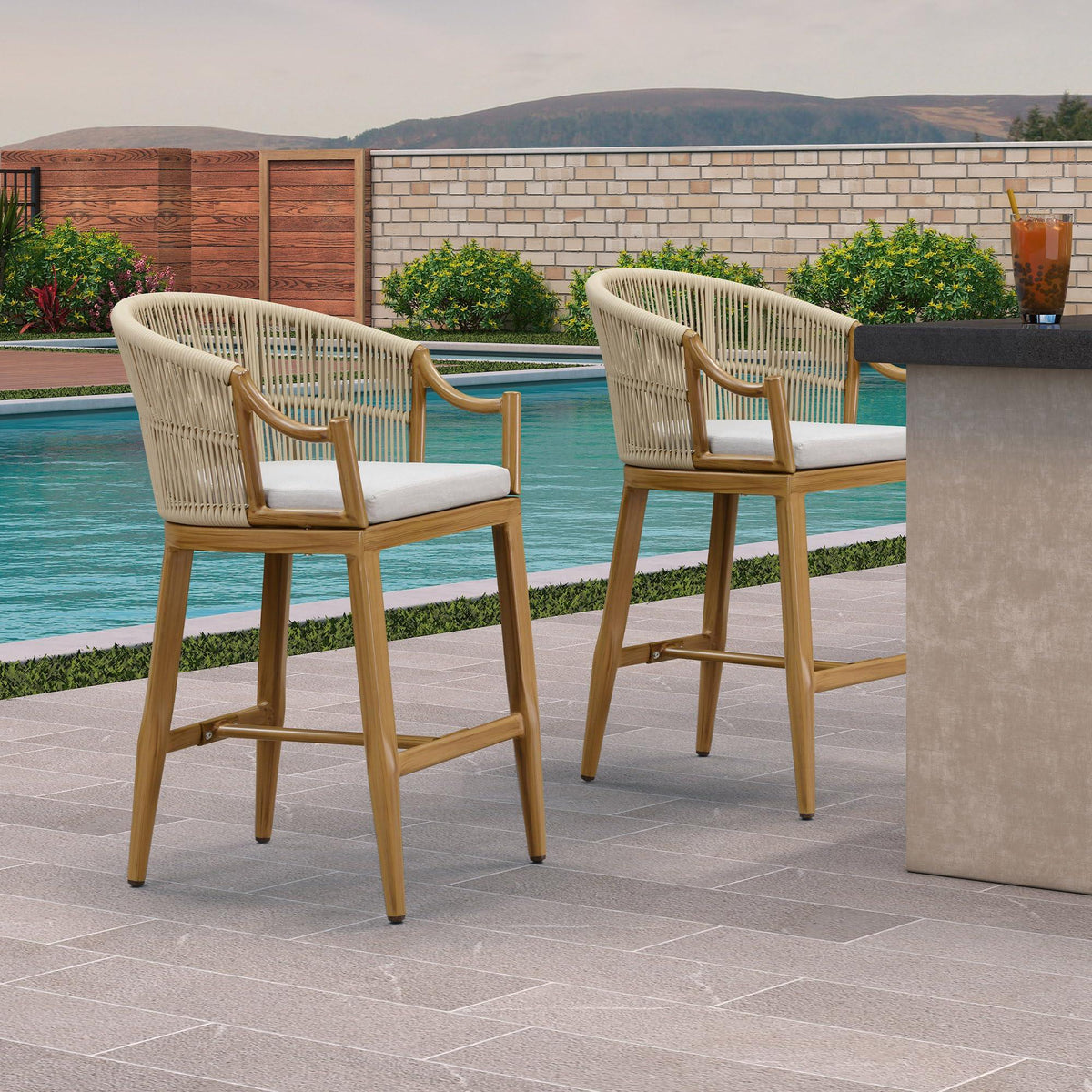 PURPLE LEAF – Lot de 2 tabourets de bar hauts de terrasse en résine tressée et métal, avec coussins, dossiers et accoudoirs ergonomiques
