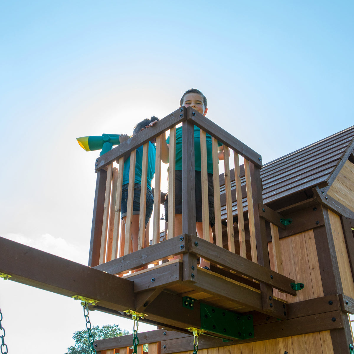 Skyfort II avec toboggan tubulaire en spirale