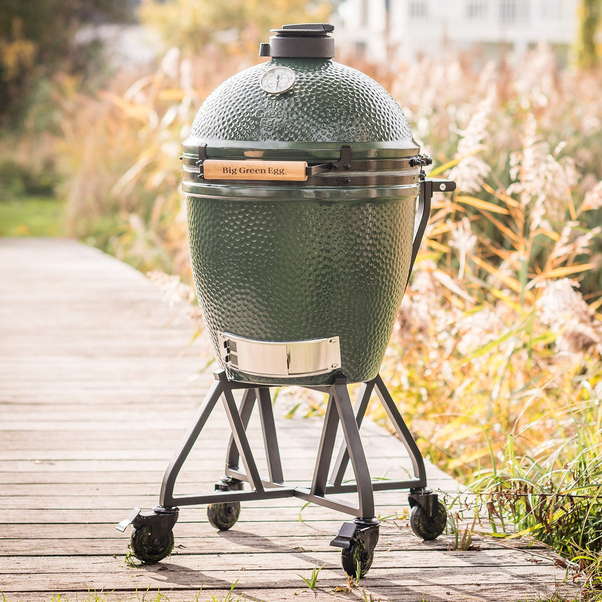 Large Big Green Egg + ensemble intEGGrated Nest