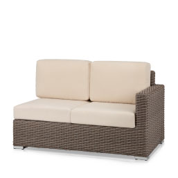 Lucaya – Canapé 2 places avec accoudoir droit, California Sand, coussin Standard Off-White
