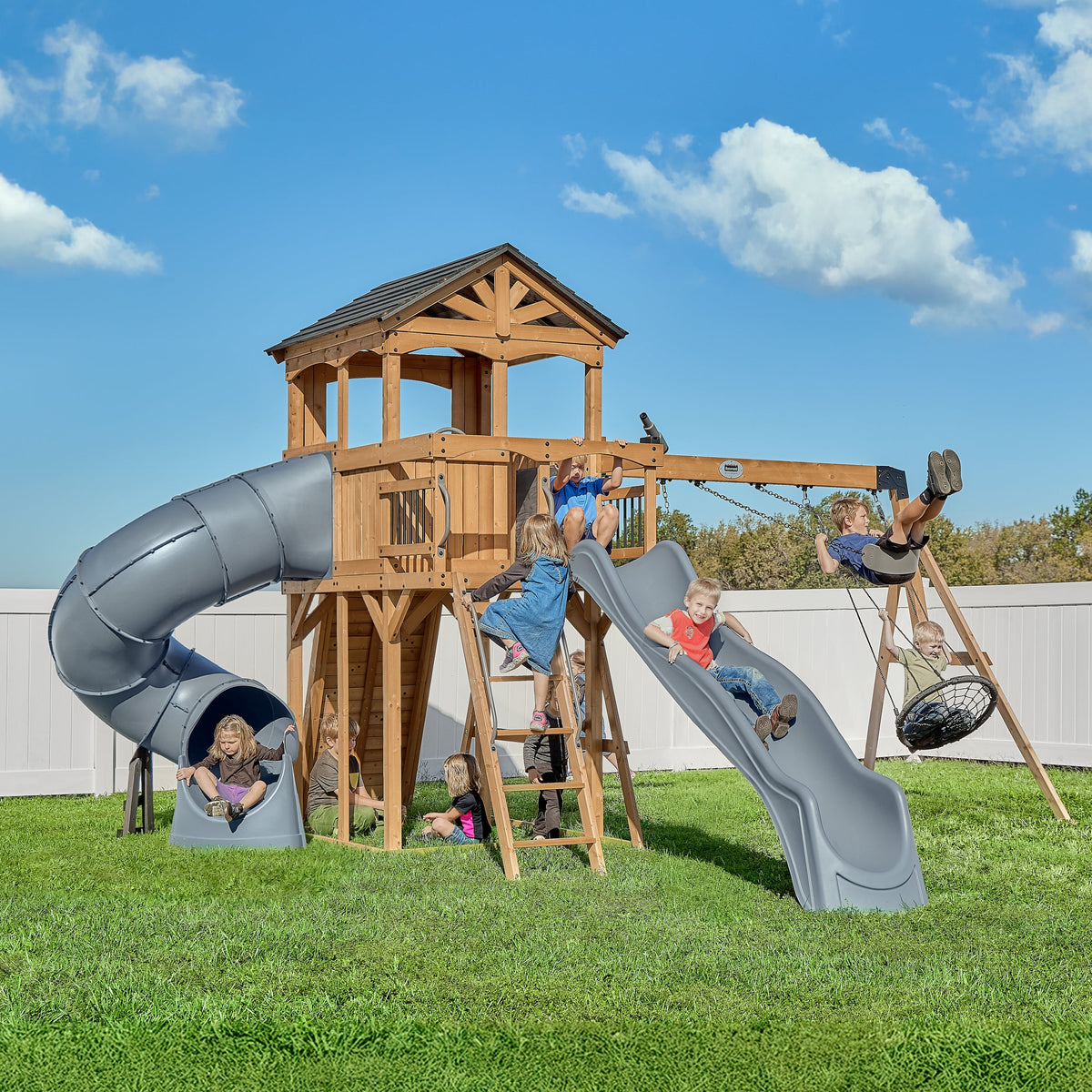 Dover Bay – Portique de jeux avec toboggan tubulaire