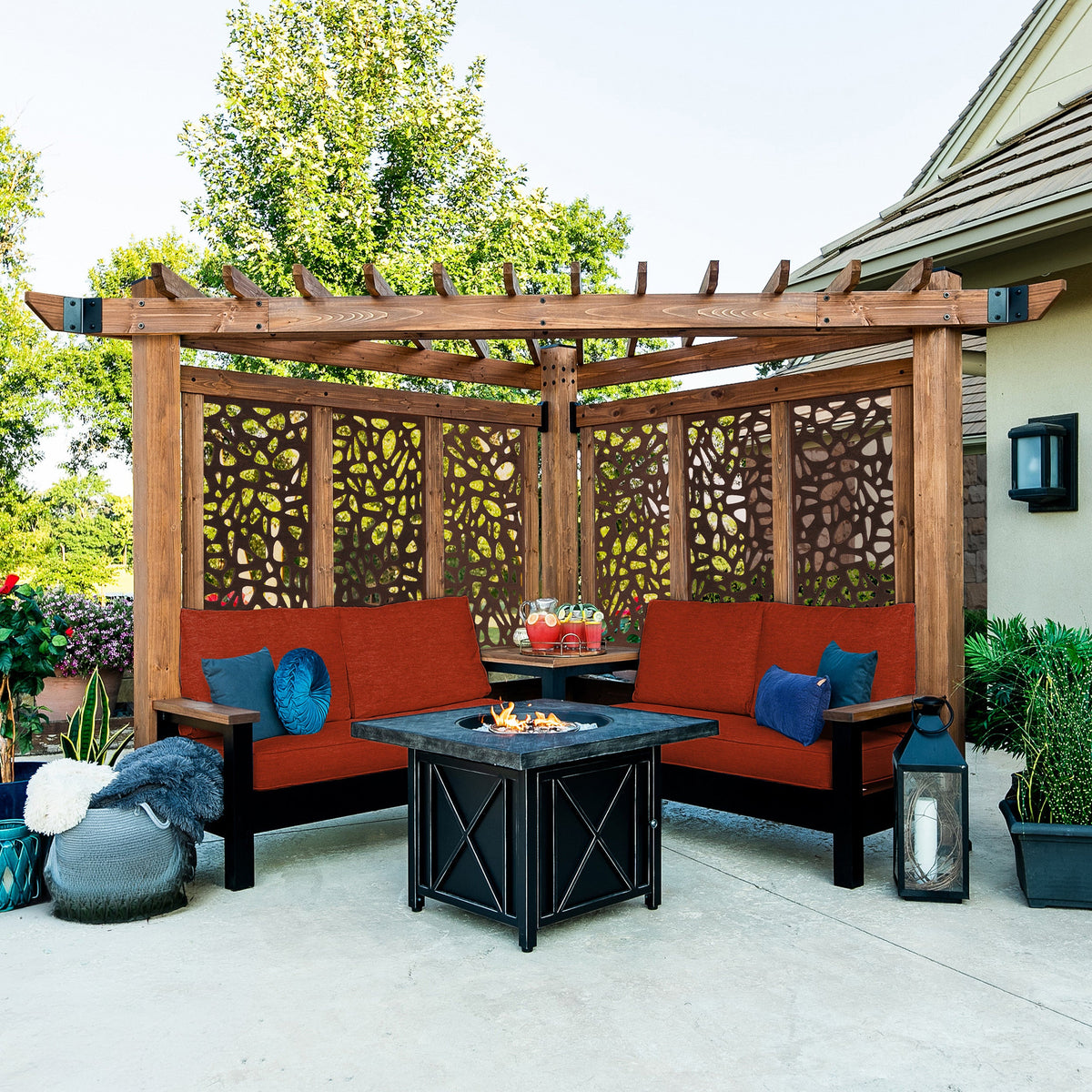 Tuscany – Pergola d’angle avec salon de conversation et panneaux d’intimité