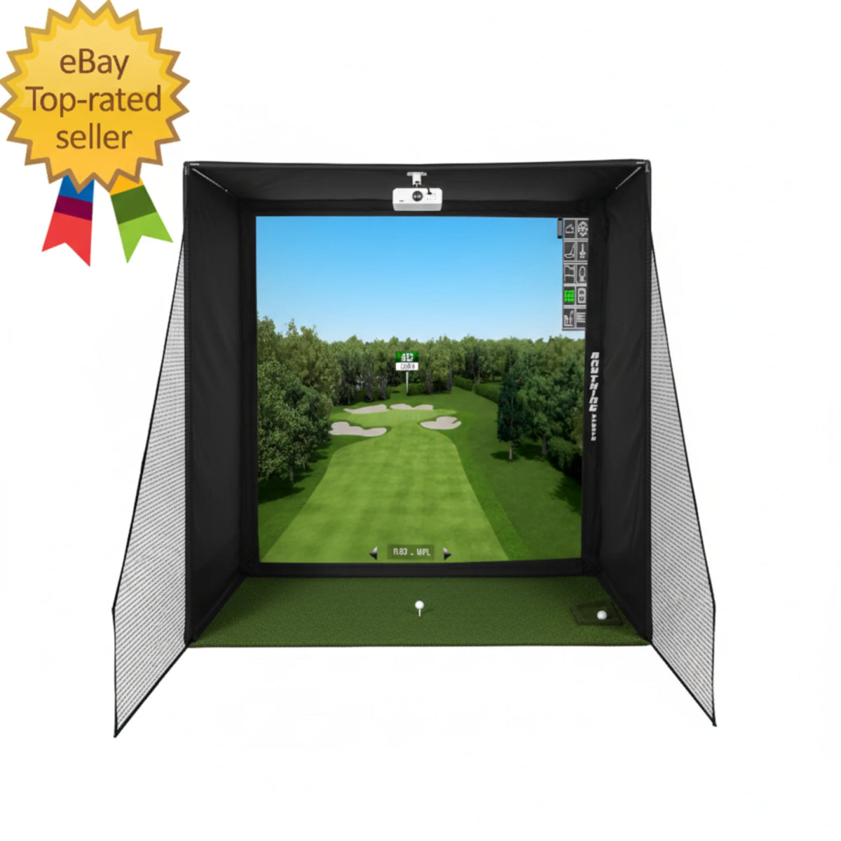 Enceinte pour simulateur de golf avec filet d’impact et tous les poteaux