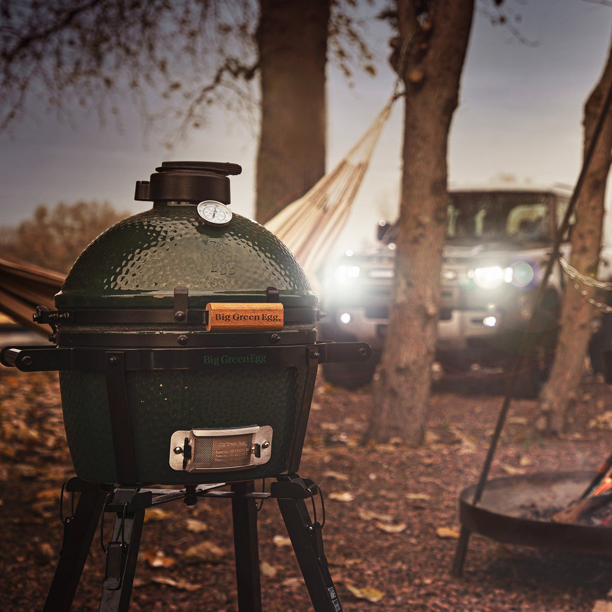 MiniMax Big Green Egg + ensemble Portable Nest