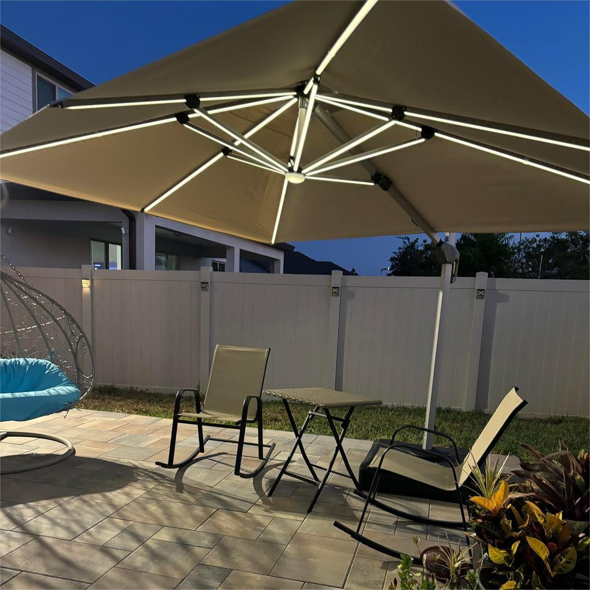 PURPLE LEAF – Parasol déporté rectangulaire avec base et éclairage pour extérieur