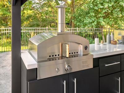 Lancaster | Cuisine extérieure linéaire avec barbecue encastrable et four à pizza